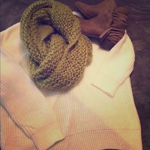 SUPER Soft Limited Infinity Scarf