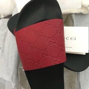 Gucci slides size 7. 100% authentic. WOMENS