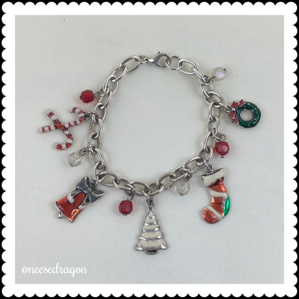 Christmas Charm Bracelet 🌲