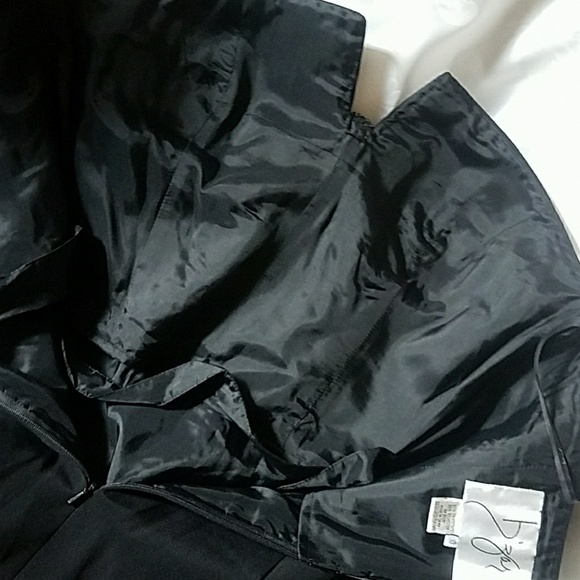 B'ZAR ELEGANT DRESS SIZE 10 BLACK GOWN - Picture 4 of 8