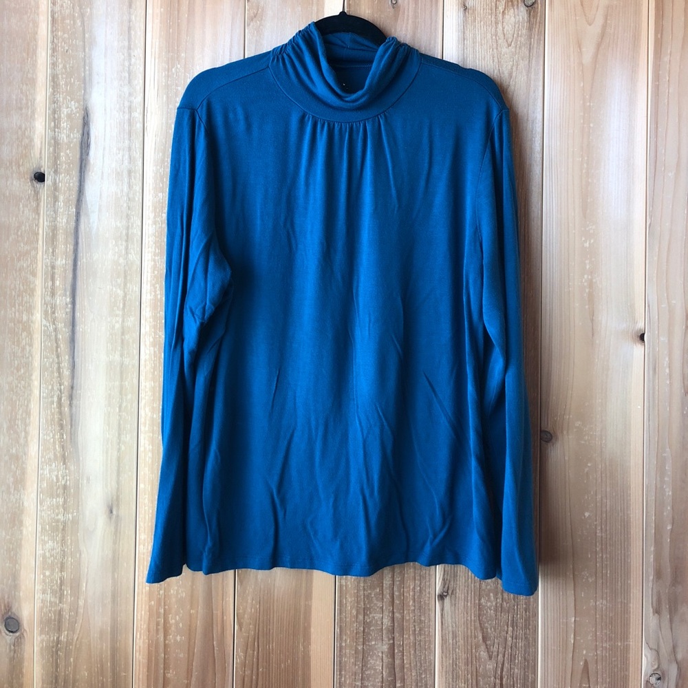 Teal Top