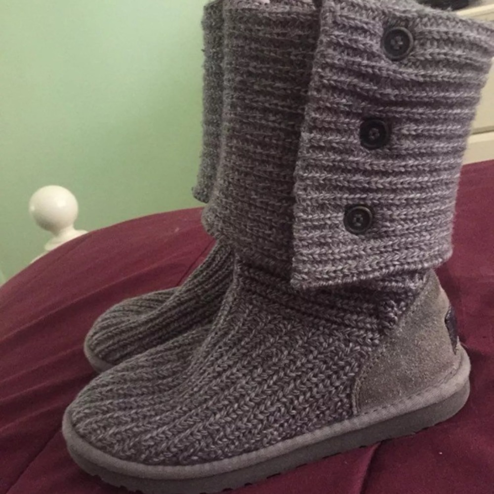 Gray woven uggs