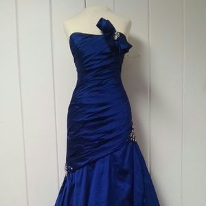 Sapphire Blue Mori Lee formal Prom Dress | Size 2