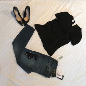 Kensie skinny cropped embroidered jeans 8/29