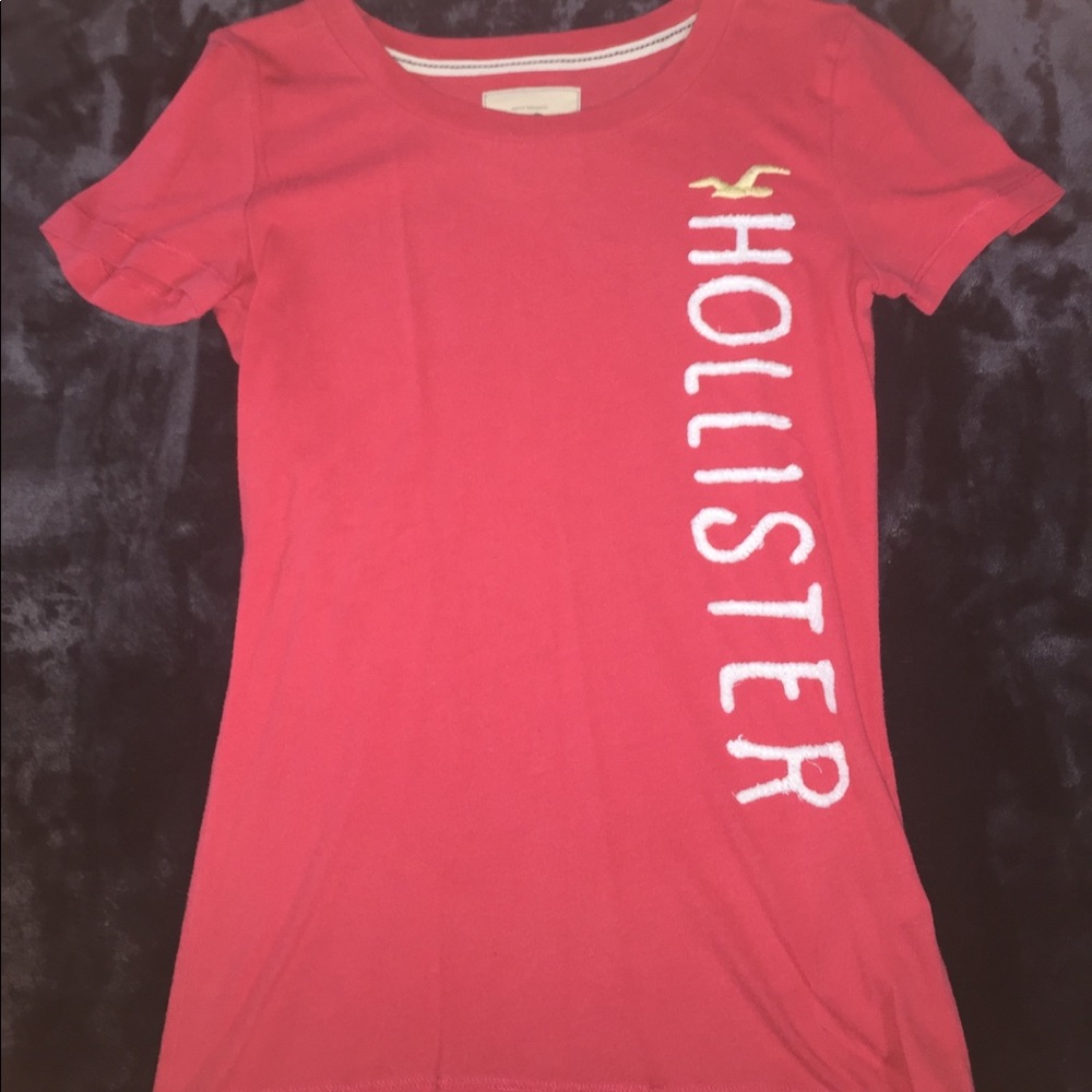 Hollister tee