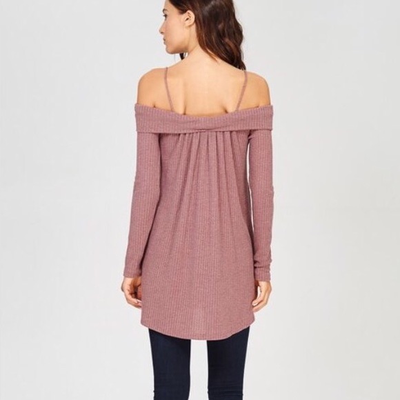 Dusty plum off the shoulder top - Picture 3 of 6