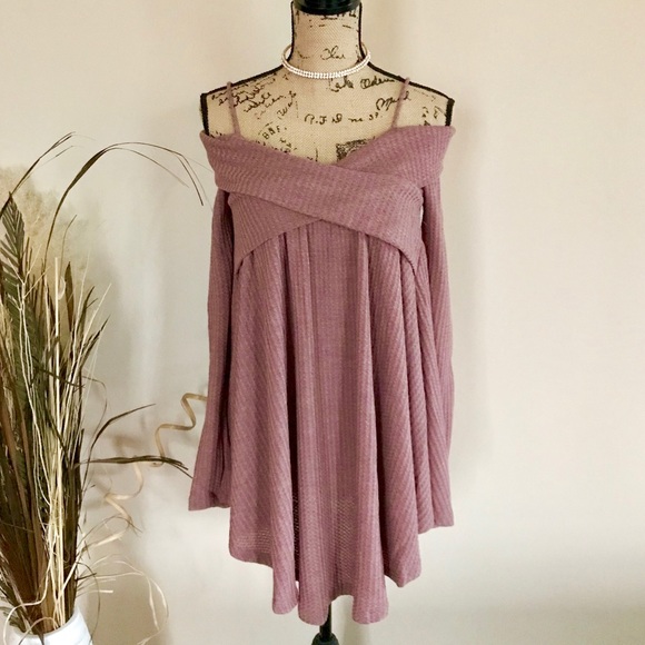 Dusty plum off the shoulder top - Picture 4 of 6