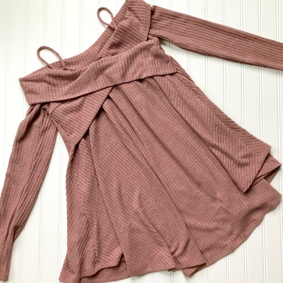 Dusty plum off the shoulder top - Picture 6 of 6