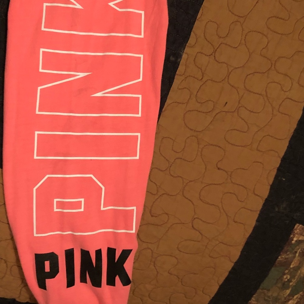 PINK - Picture 2 of 5