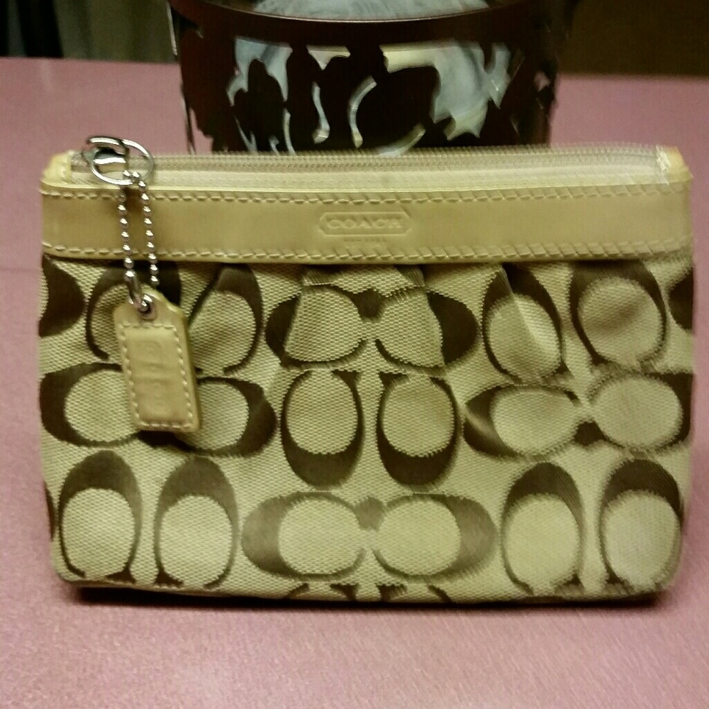 Wristlet