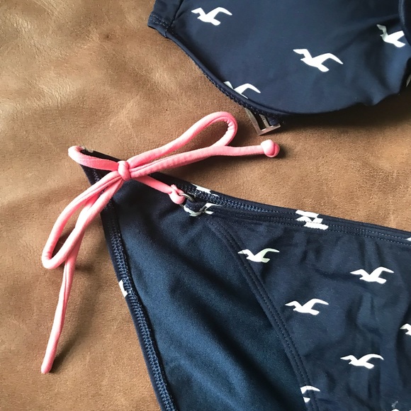 Hollister Bikini Top And Bottom - Picture 2 of 6