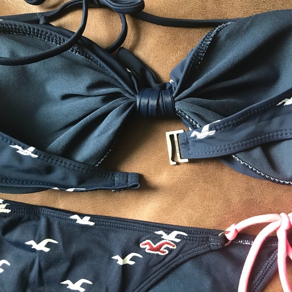Hollister Bikini Top And Bottom - Picture 4 of 6
