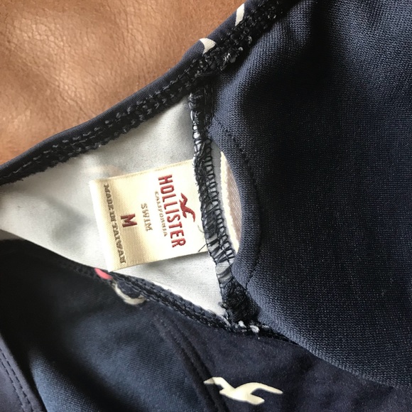 Hollister Bikini Top And Bottom - Picture 5 of 6