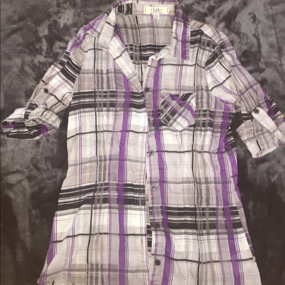 L.E.I plaid shirt.