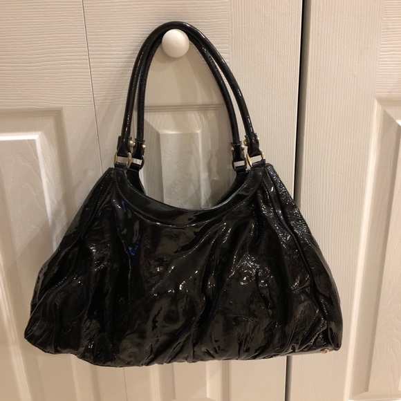 GUCCI Gold D Patent Leather Hobo Bag - Picture 2 of 7