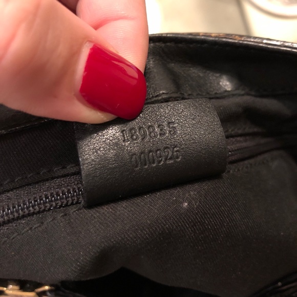 GUCCI Gold D Patent Leather Hobo Bag - Picture 5 of 7