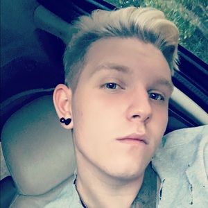 Meet your Posher, Justin