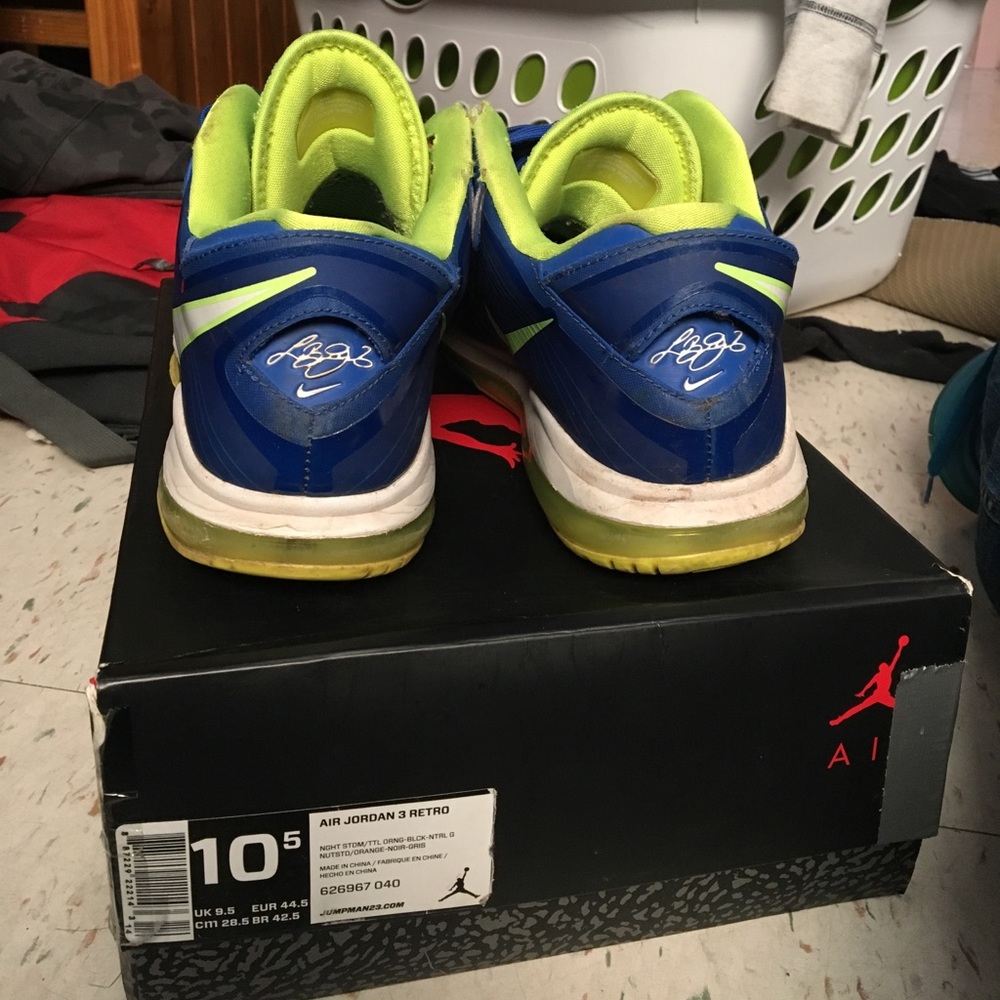 Sprite Lebron 8s Size 10.5 - image 2