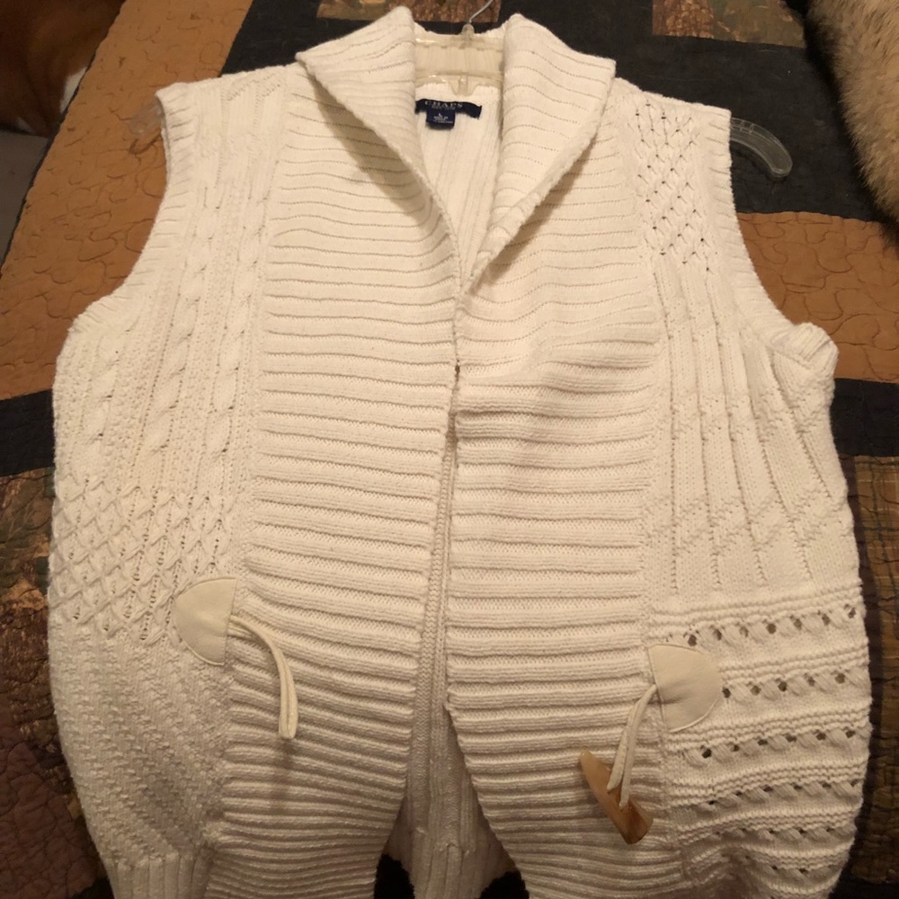 Sweater vest