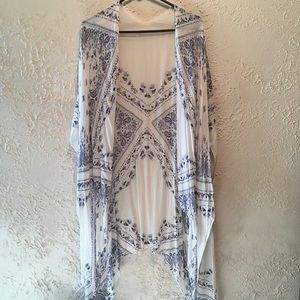 Flowy boho kimono