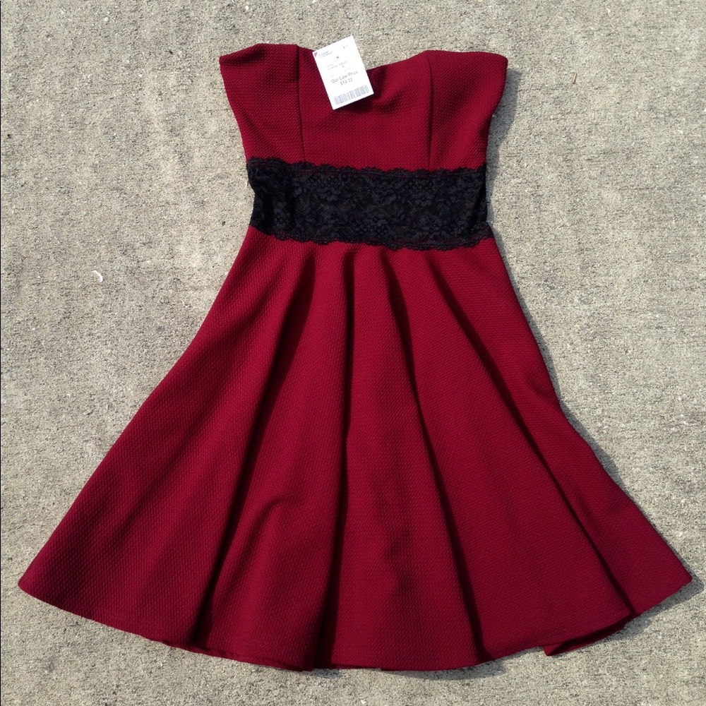 Burgundy dress size small