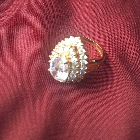 Jewelry - Tiered 14K HGE ESPO LIND gold plated Rhinestone