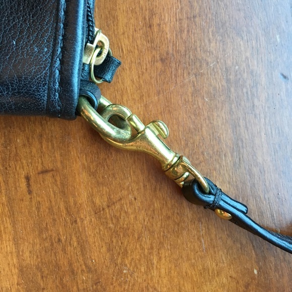 Authentic Coach Small Purse with shoulder strap - Picture 5 of 10