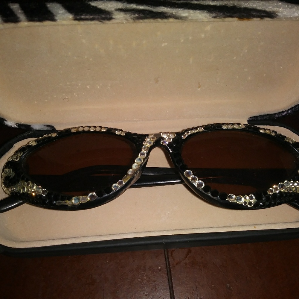 Sunglasses - Picture 2 of 2