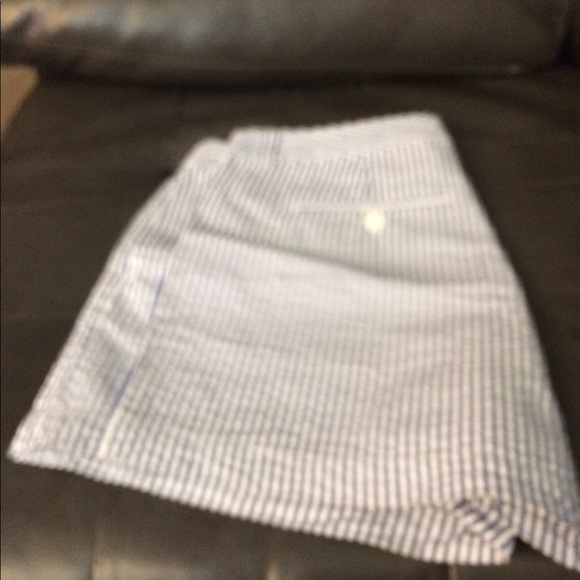 Shorts - Picture 2 of 4