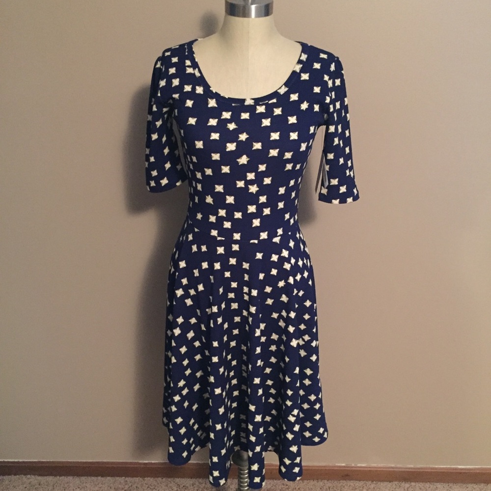 Beautiful Navy NWT LuLaRoe Nicole Dress Medium