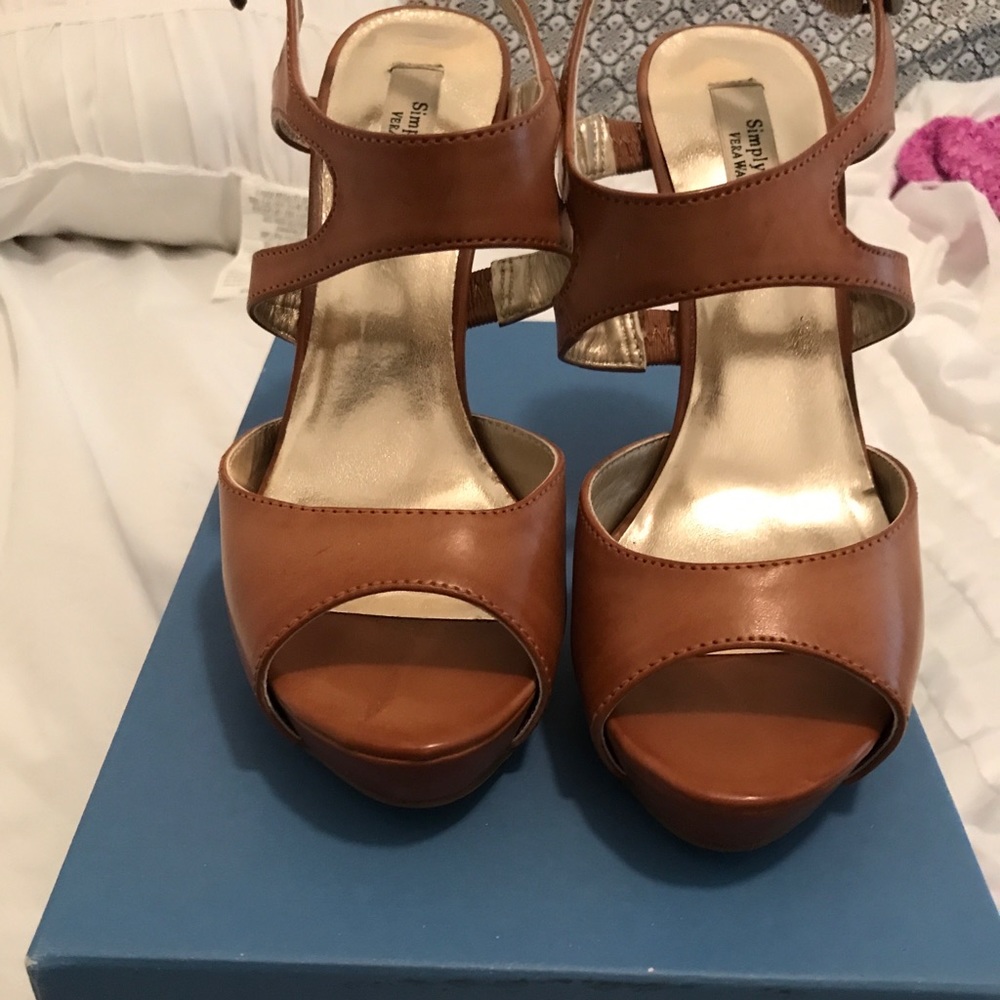 Vera wang heels