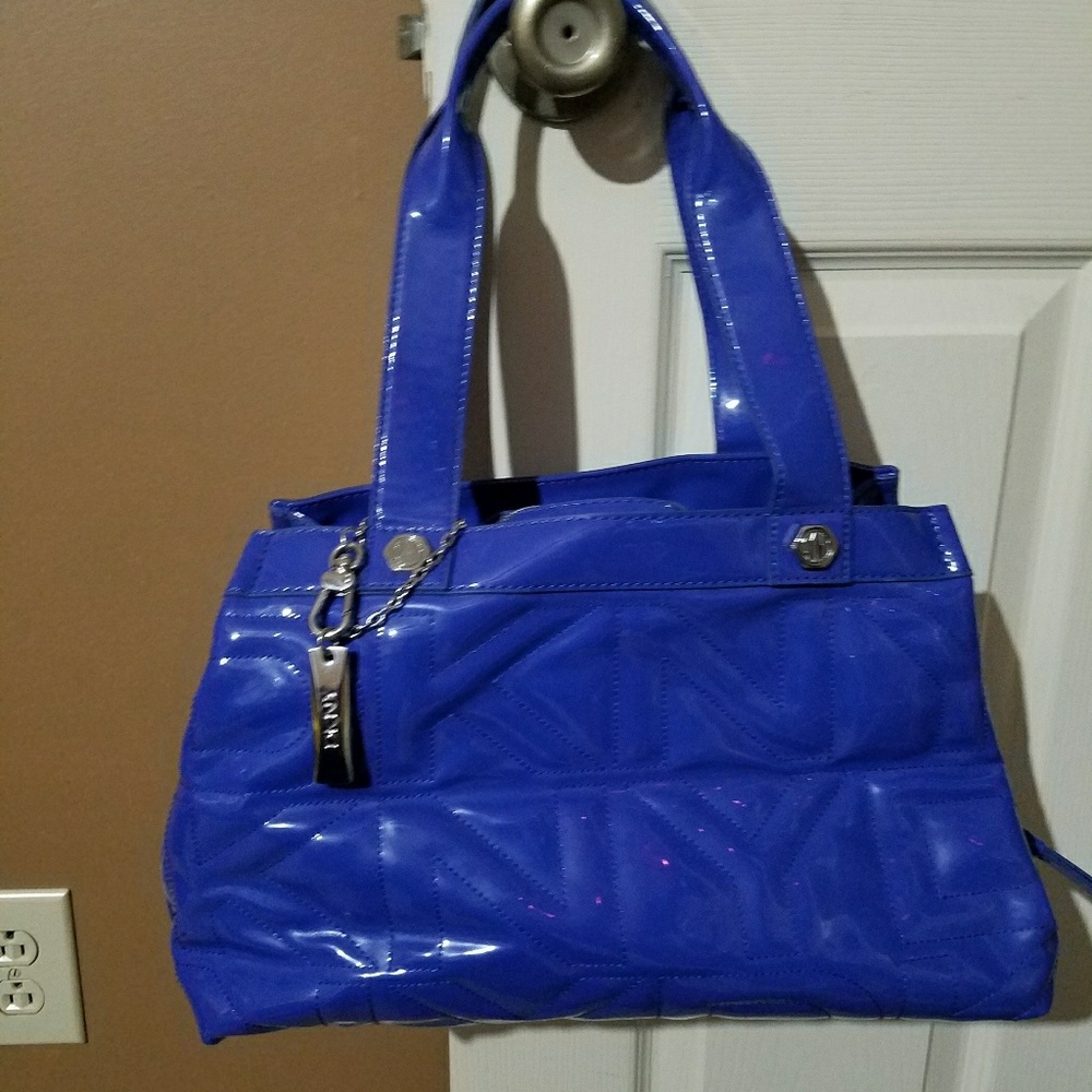 Handbag - Picture 2 of 3
