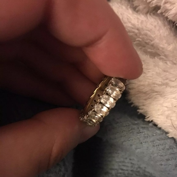 Beautiful ring - Picture 4 of 4