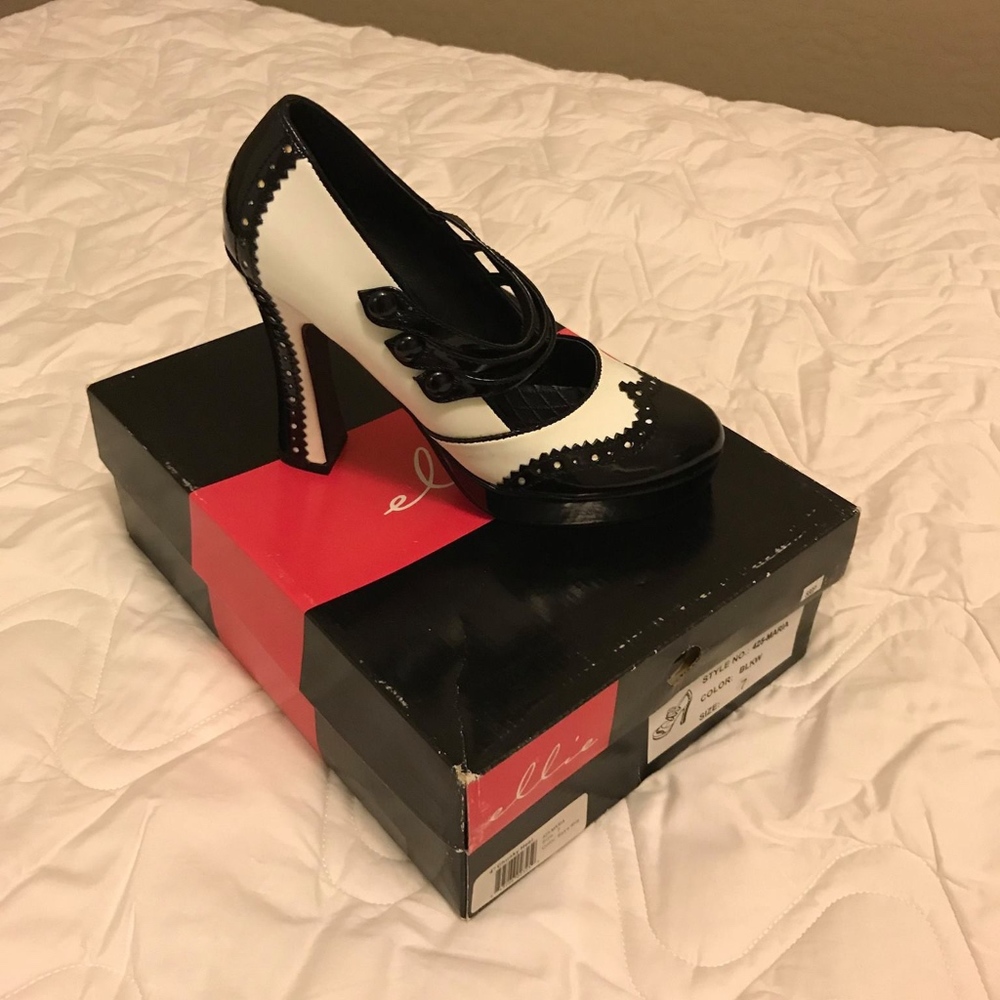 Womens Shoes