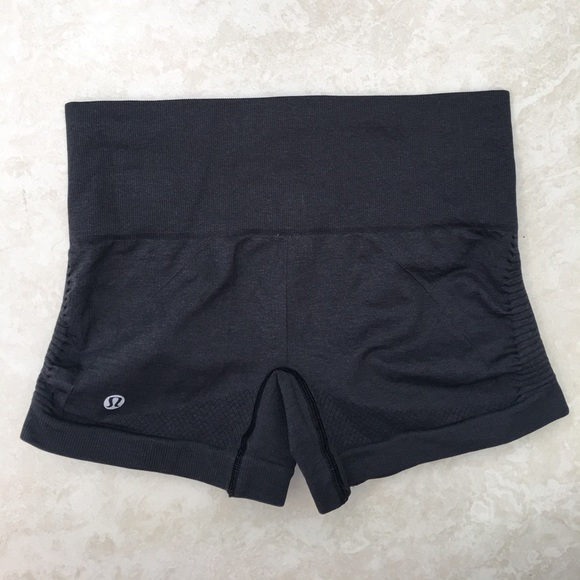 lululemon athletica Pants - Lululemon In The Flow Shorts Inkwell Seamless 6