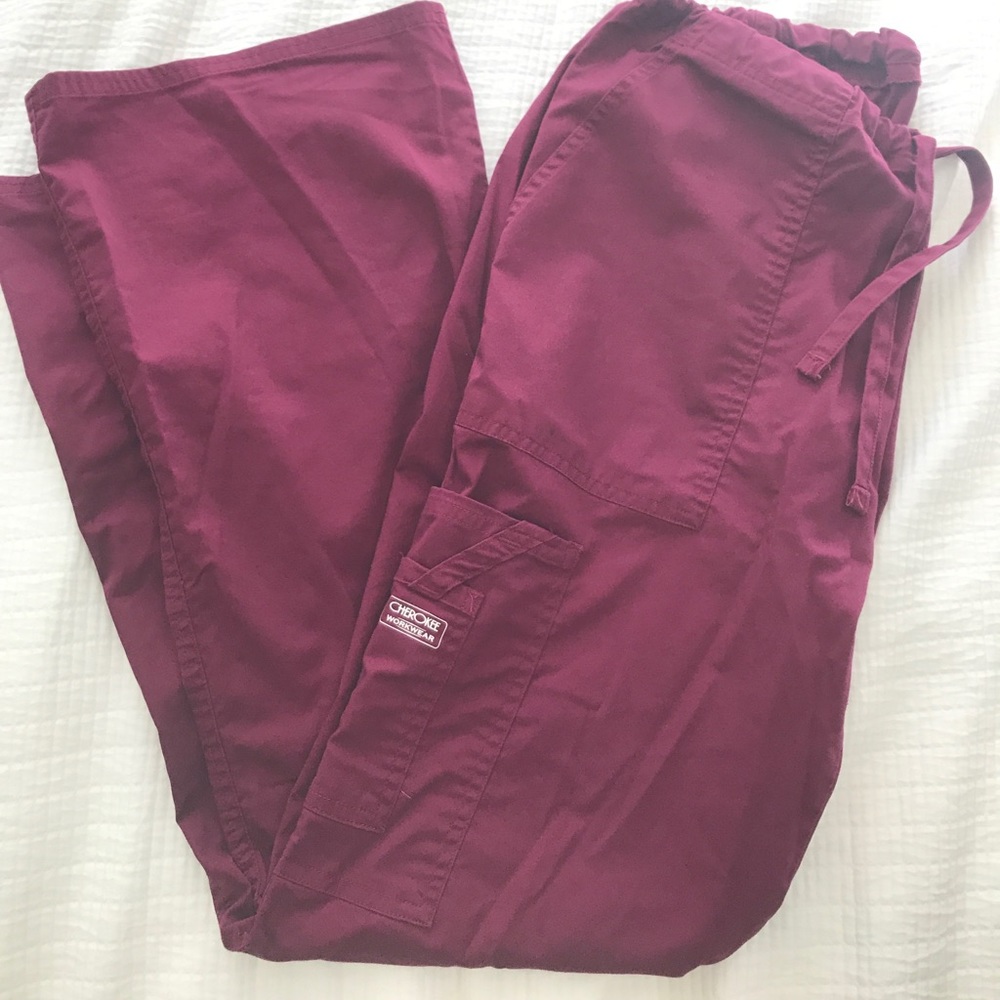 Cherokee Scrub Pants ✨