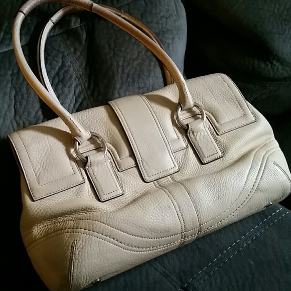 Authentic Vintage Coach Handbag! - Picture 3 of 7
