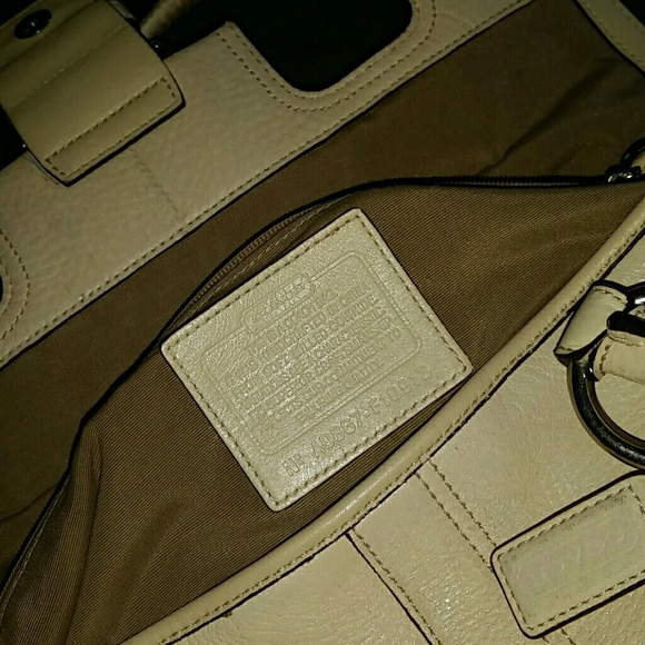 Authentic Vintage Coach Handbag! - Picture 7 of 7