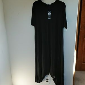 Boohoo Plus long black t shirt dress 16 NWT