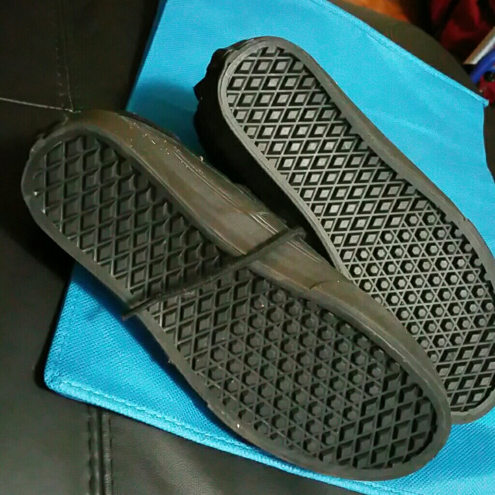 Boots - Picture 3 of 3