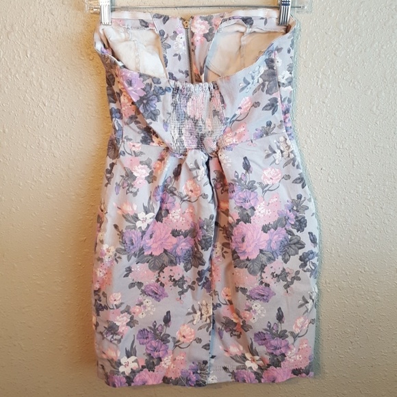 Kimchi Blue strapless mini denim dress - Picture 2 of 5