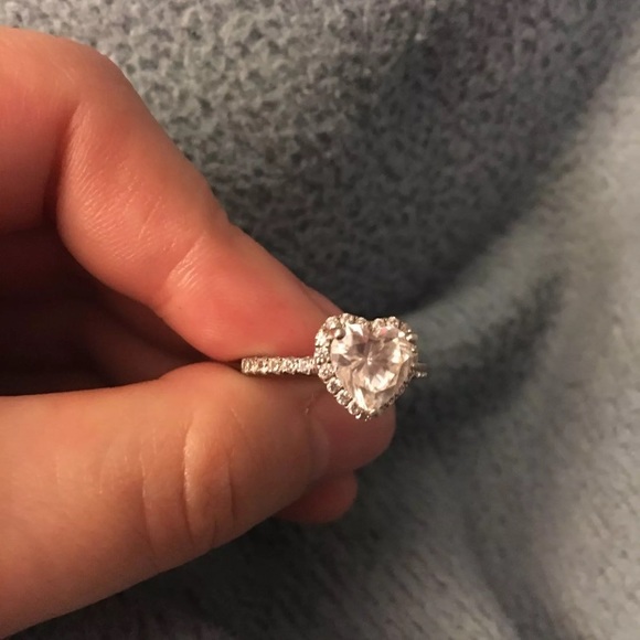 Ring - Picture 3 of 4