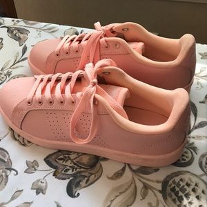 WOMENS Stan Smiths Adidas size 8