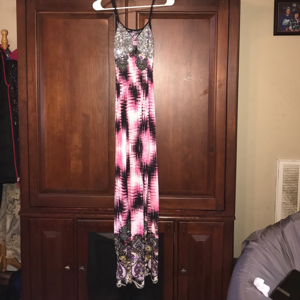 Multicolor spaghetti strap glitter top dress.