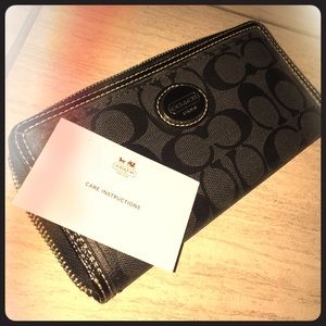 coach wallet
