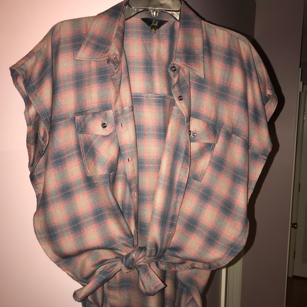 Cozy and cool plaid Tunic!!  Like NEW:)