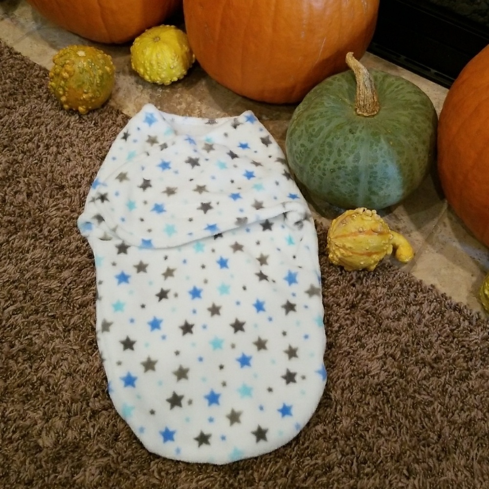 Baby swaddle blanket NWOT