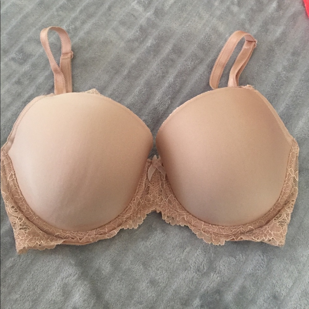 Victoria secret tan bra used 32DDD