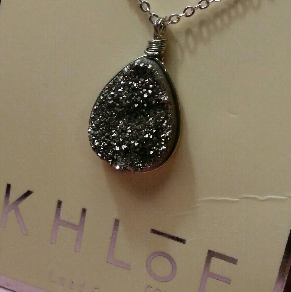 Khloe Collection Geode Necklace Silver