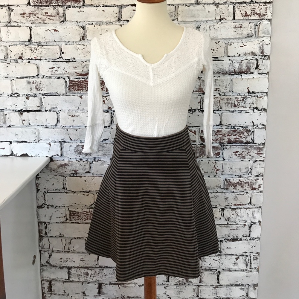 Banana Republic Striped A-Line skirt